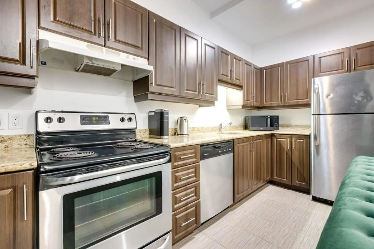몬트리올 M11 Beautiful Cozy 2Br Wac Perfect Location 아파트 캐나다